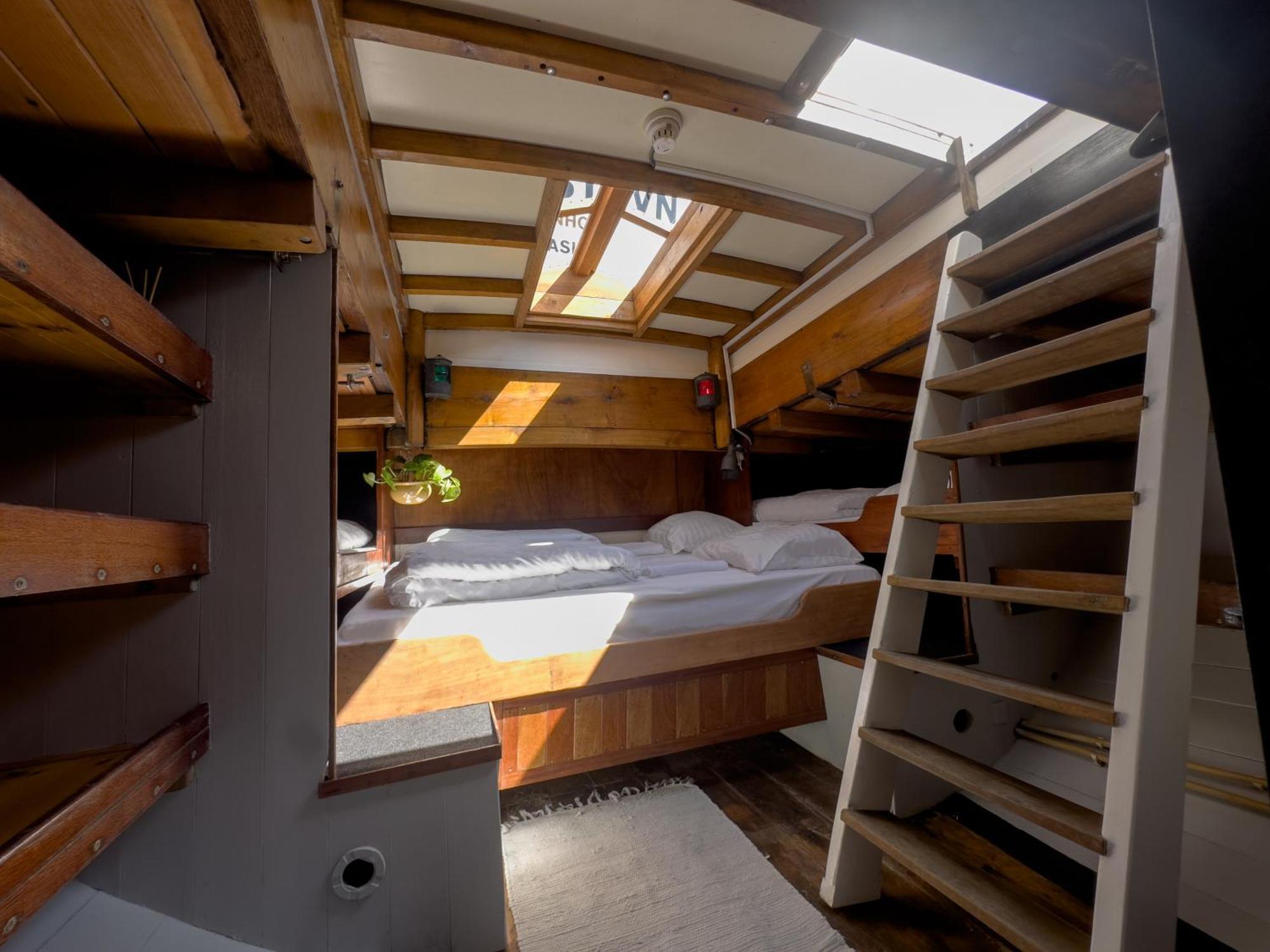 Varra Water - Unique Boat Accomodation - Bornholm - Fjaelstavn Neksø エクステリア 写真