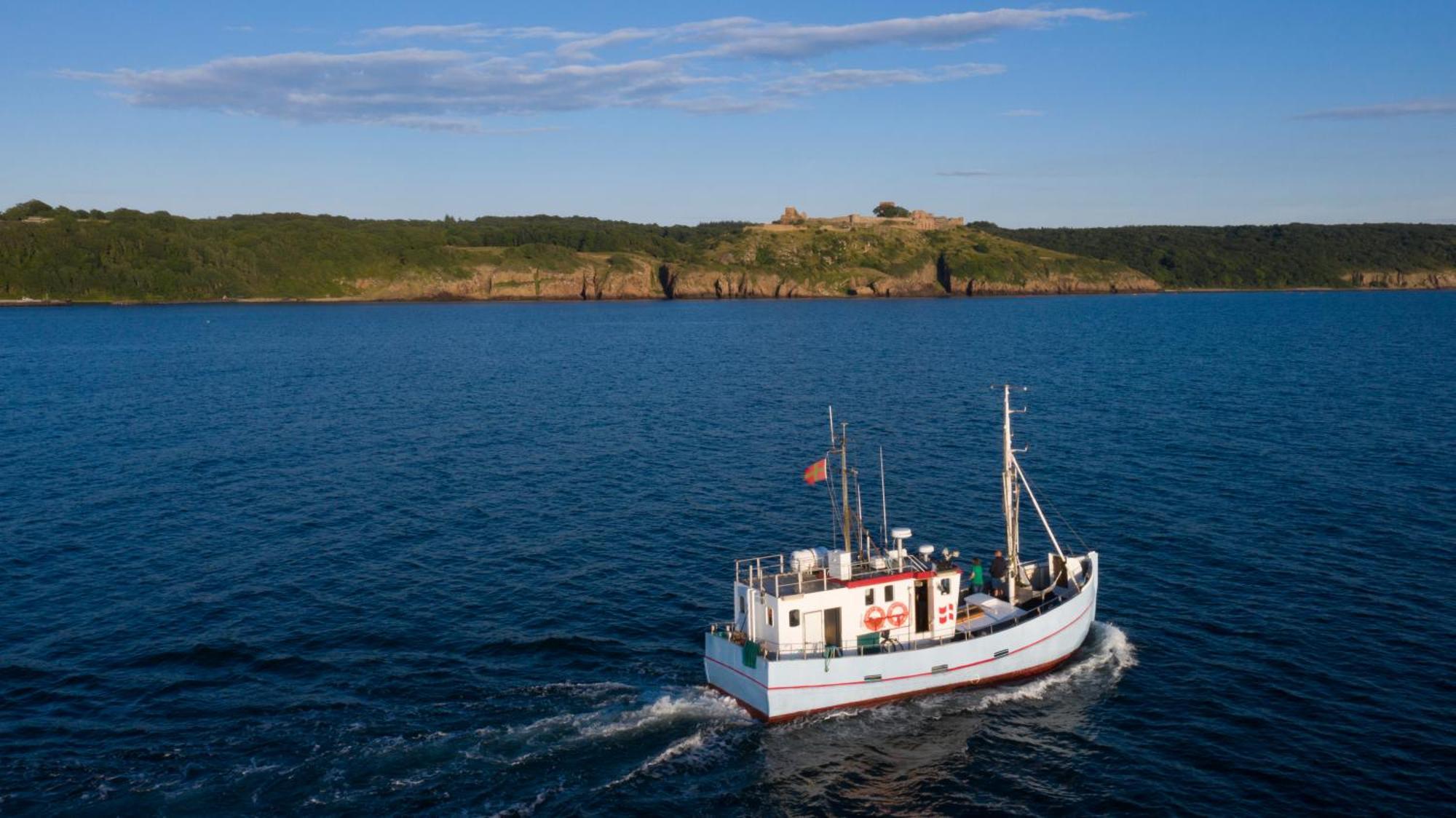 Varra Water - Unique Boat Accomodation - Bornholm - Fjaelstavn Neksø エクステリア 写真