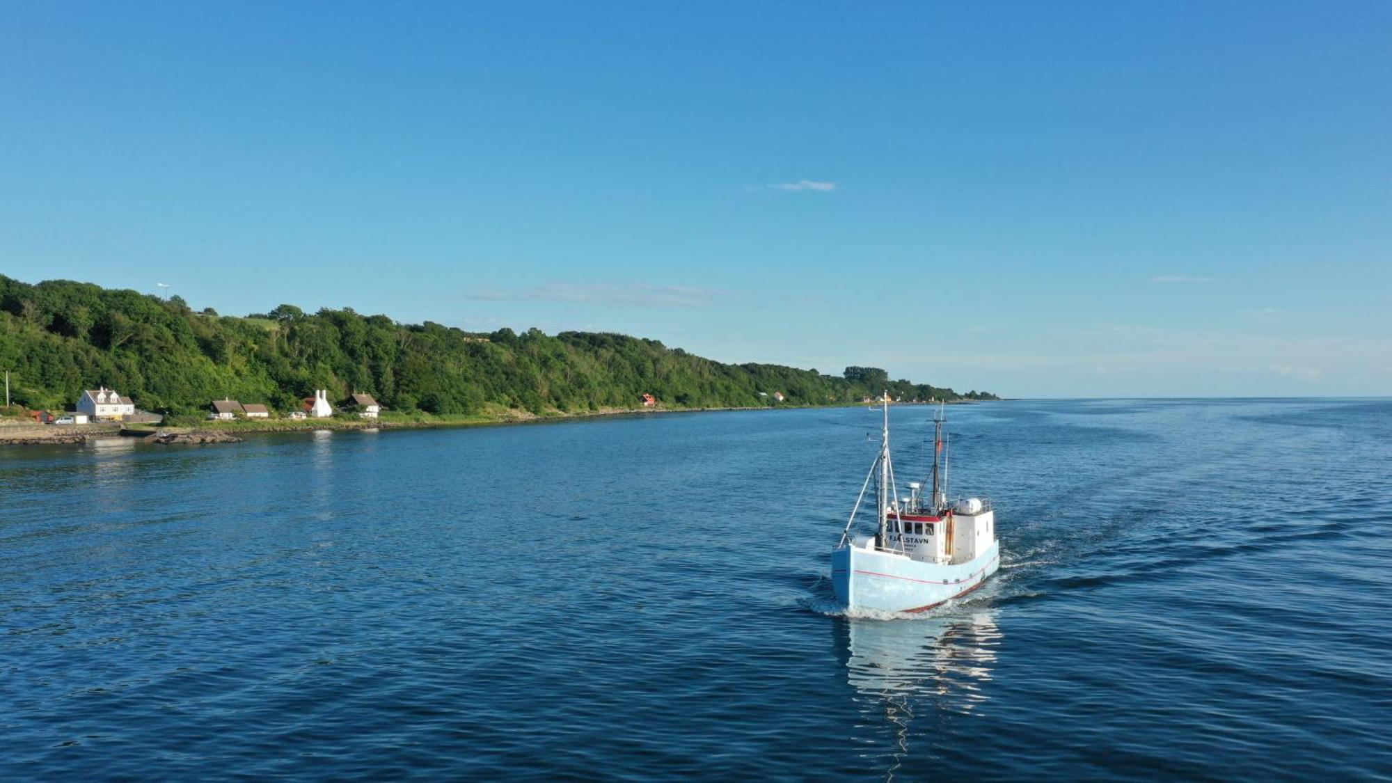 Varra Water - Unique Boat Accomodation - Bornholm - Fjaelstavn Neksø エクステリア 写真